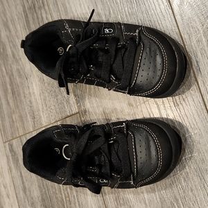 OP Boys sz 10 sneakers used condition